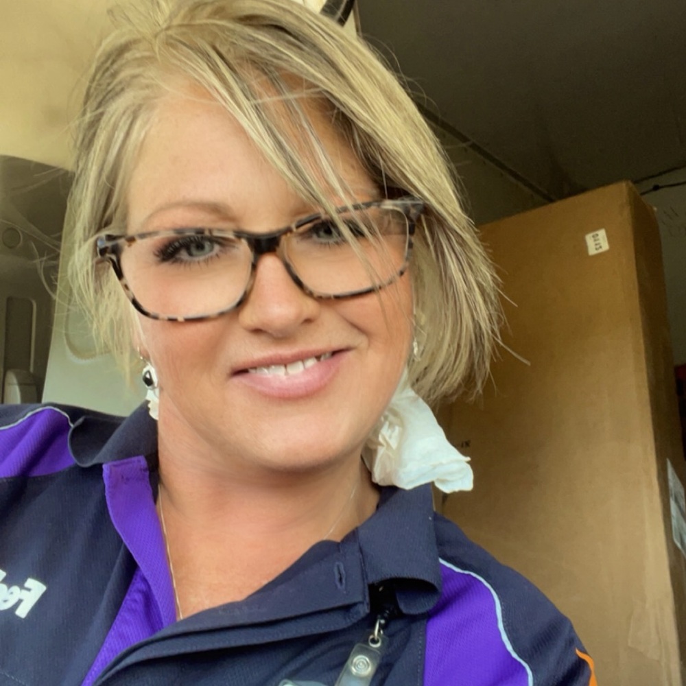 Meet your Posher, Connie